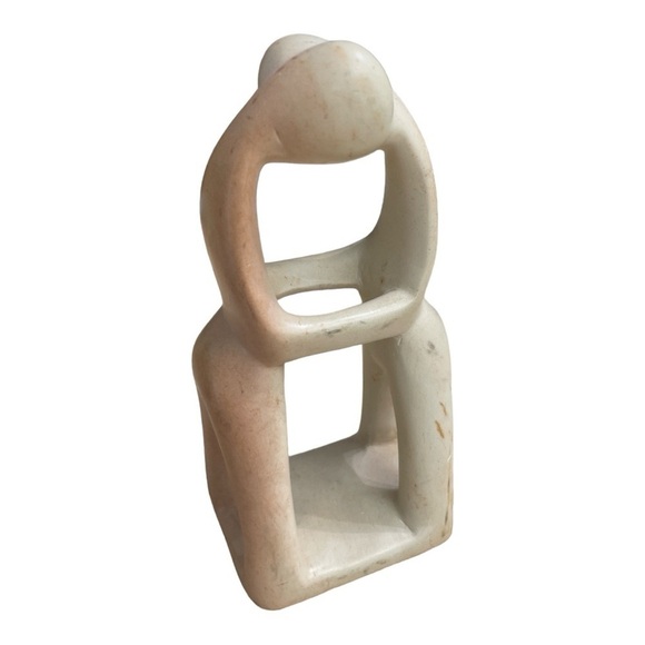 Handcarved Kisii Ware
Soapstone Kissing Hugging
Figures Figurine made in Kenya - Picture 6 of 9